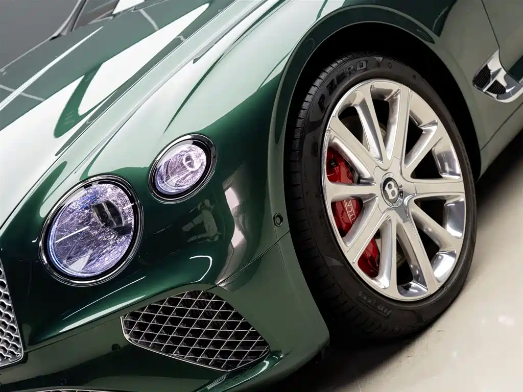 Bentley Continental 2024 — фото 3