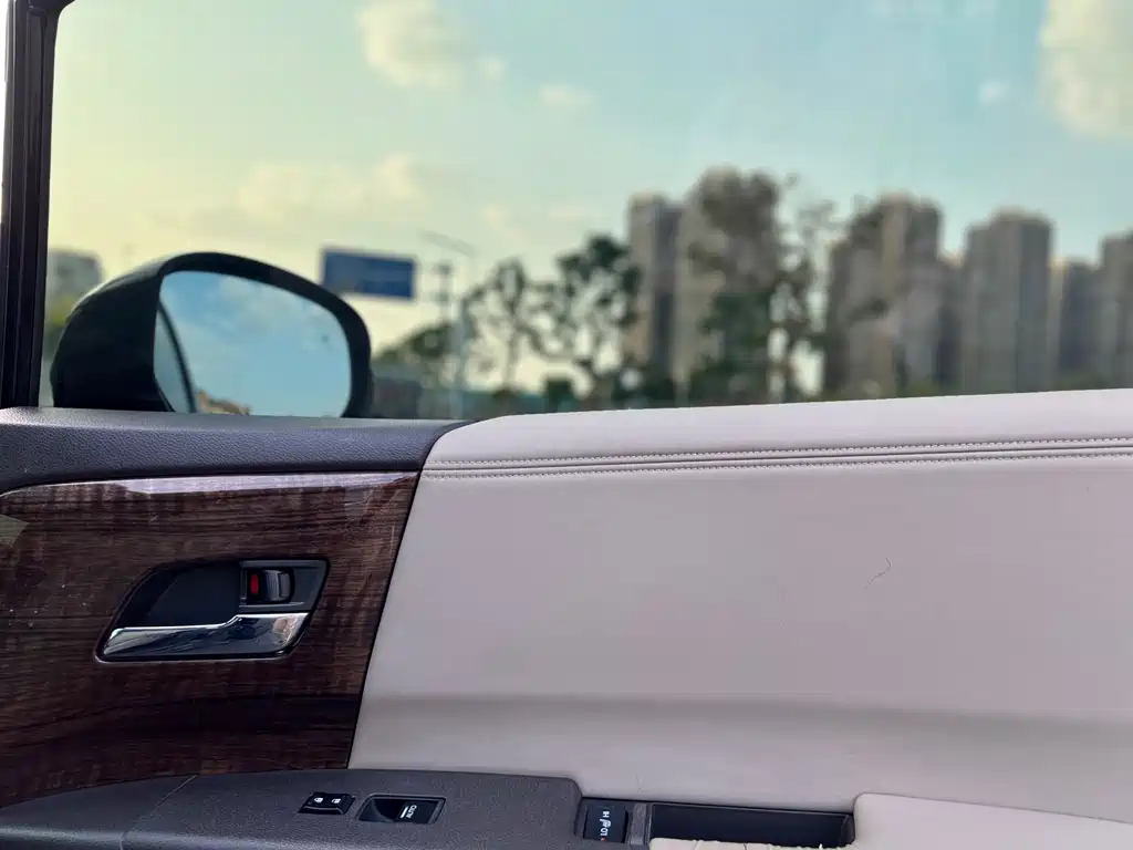 Honda Odyssey 2015 — фото 16