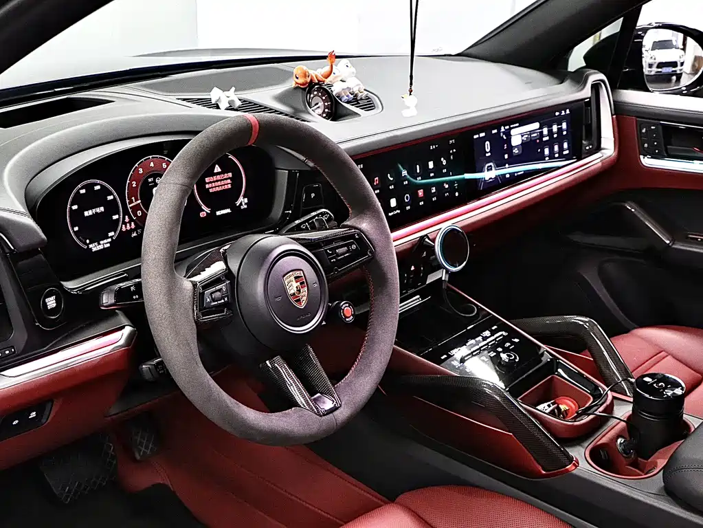 Porsche Cayenne 2024 — фото 12