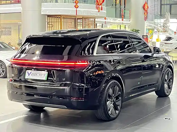 Li Auto L7 2025