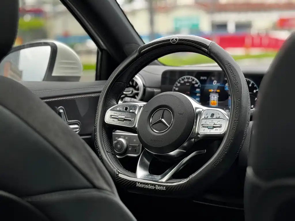 Mercedes-Benz A-Class 2022 — фото 10