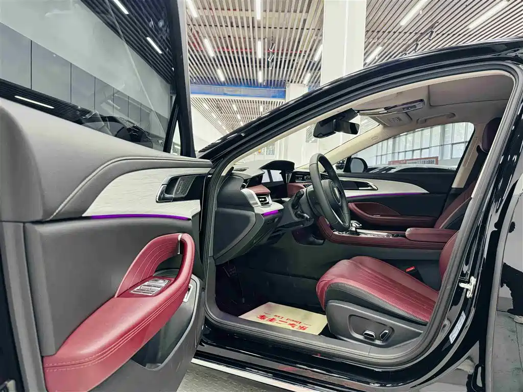 Hongqi H5 2025 — фото 10