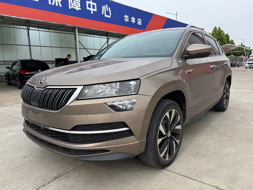 Skoda Karoq 2022 — фото 1
