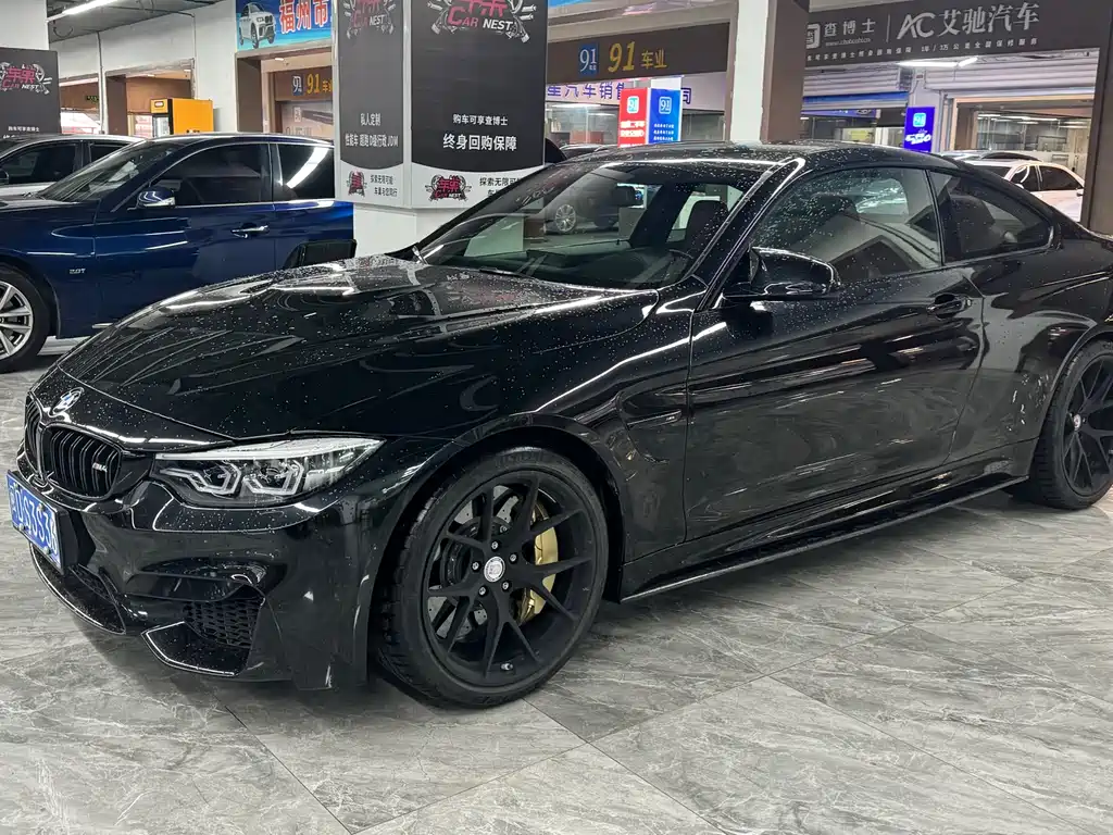 BMW M4 2018 — фото 1