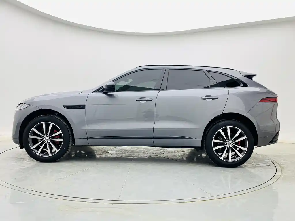 Jaguar F-PACE 2024 — фото 4