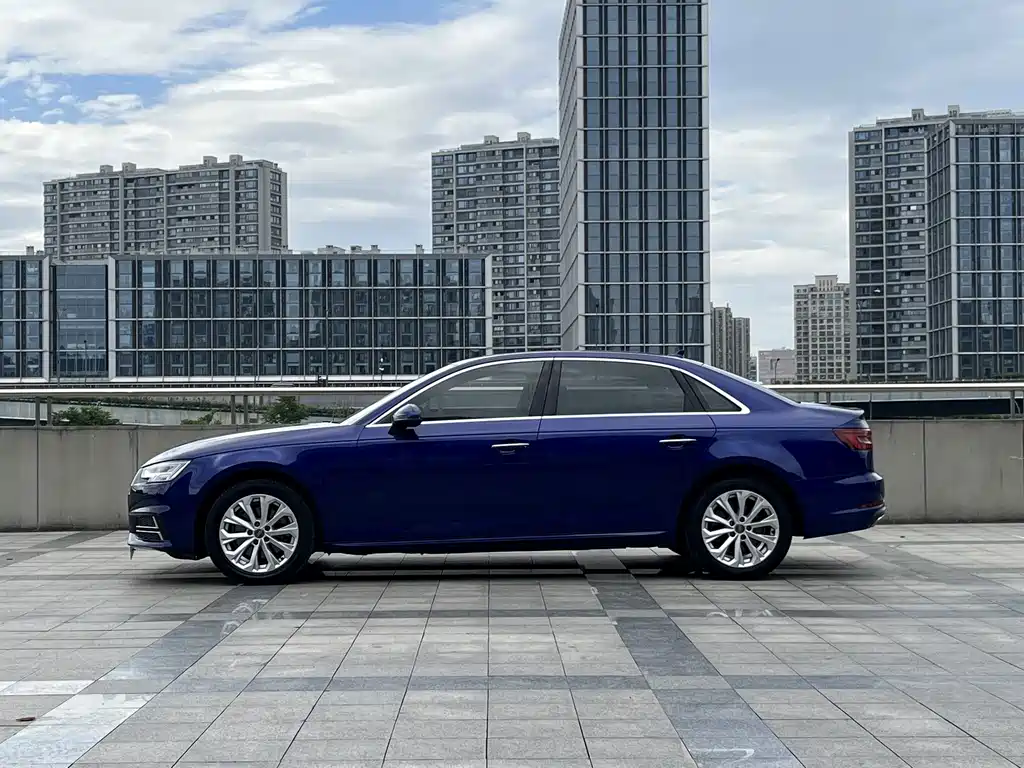 Audi A4L 2020