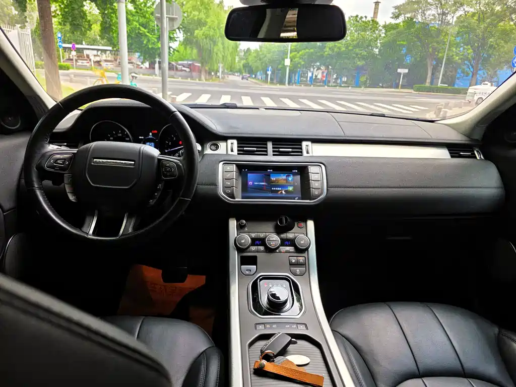 Land Rover Evoque 2017 — фото 14