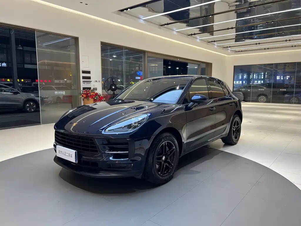 Porsche Macan 2019 — фото 1