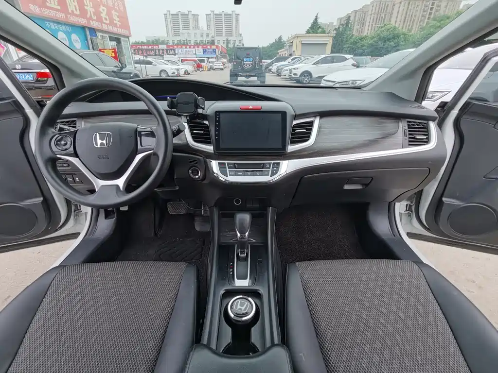 Honda Jade 2017 — фото 10