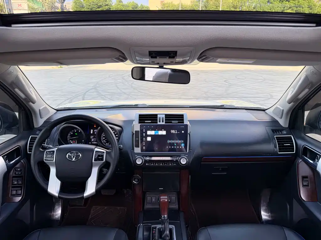 Toyota Prado 2016 — фото 12