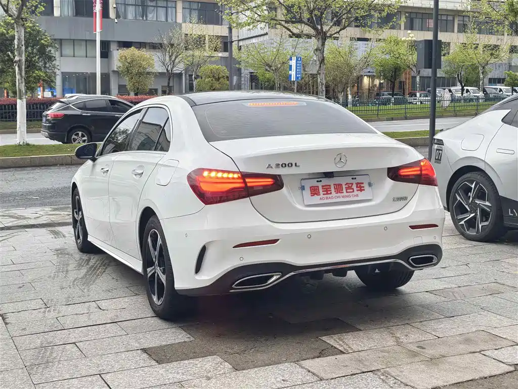 Mercedes-Benz A-Class 2024 — фото 9