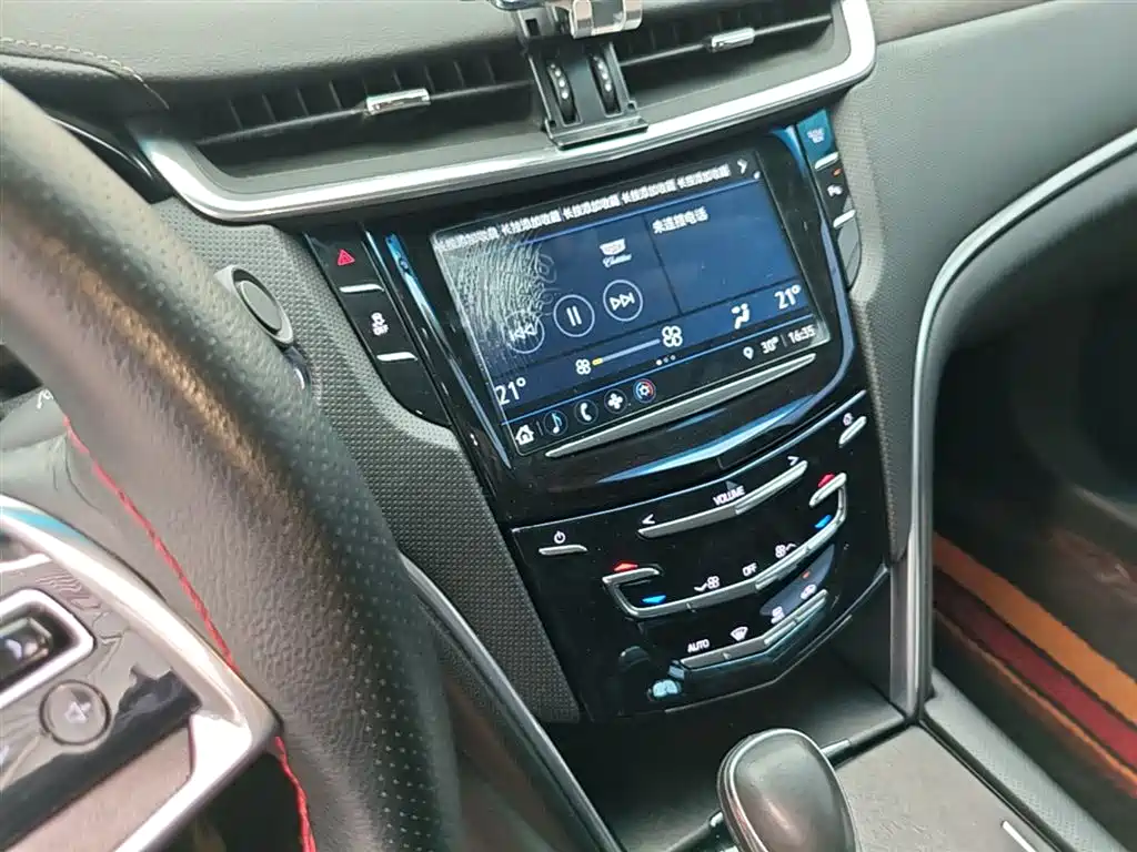 Cadillac XTS 2018 — фото 13