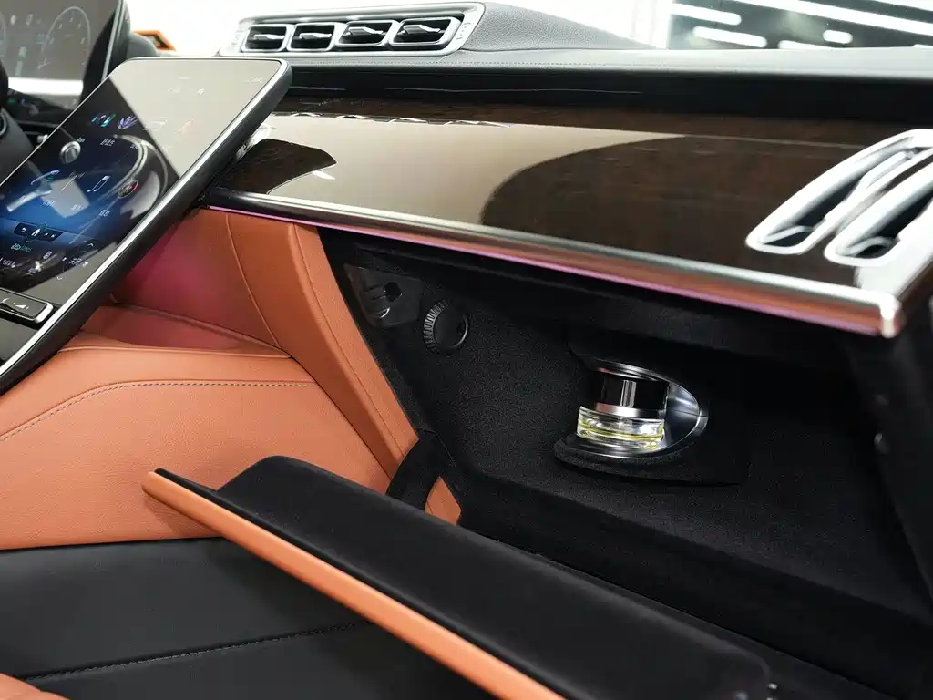 Mercedes-Benz Maybach S-Class 2021 — фото 18