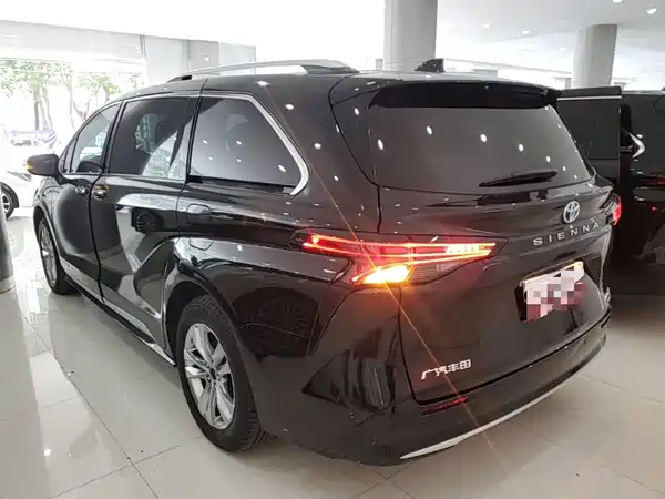 Toyota Sienna 2021