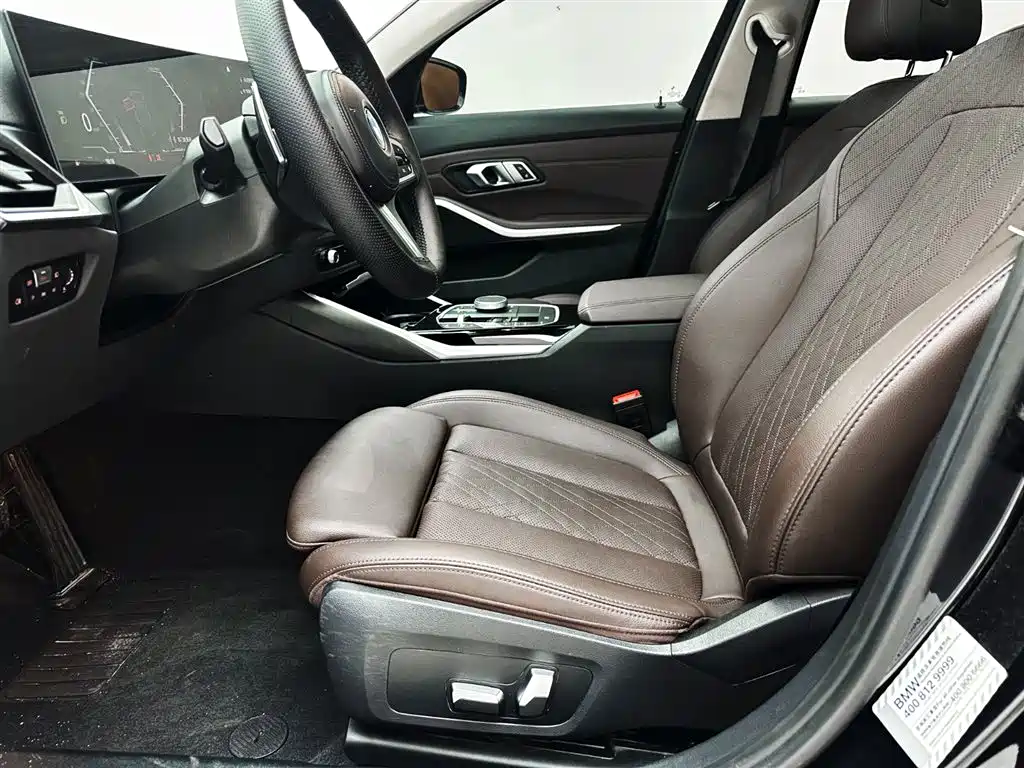 BMW 3 Series 2023 — фото 19