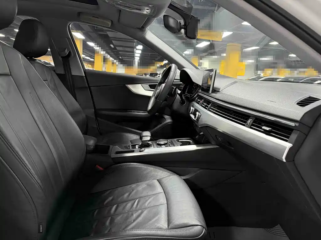 Audi A4L 2019
