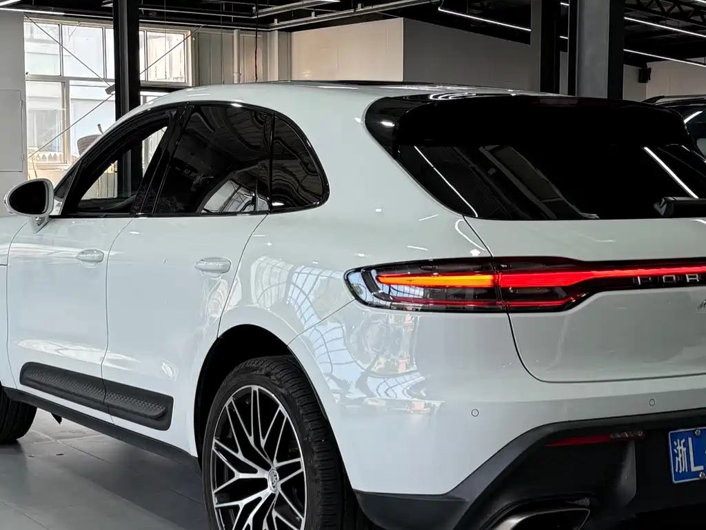 Porsche Macan 2023 — фото 6