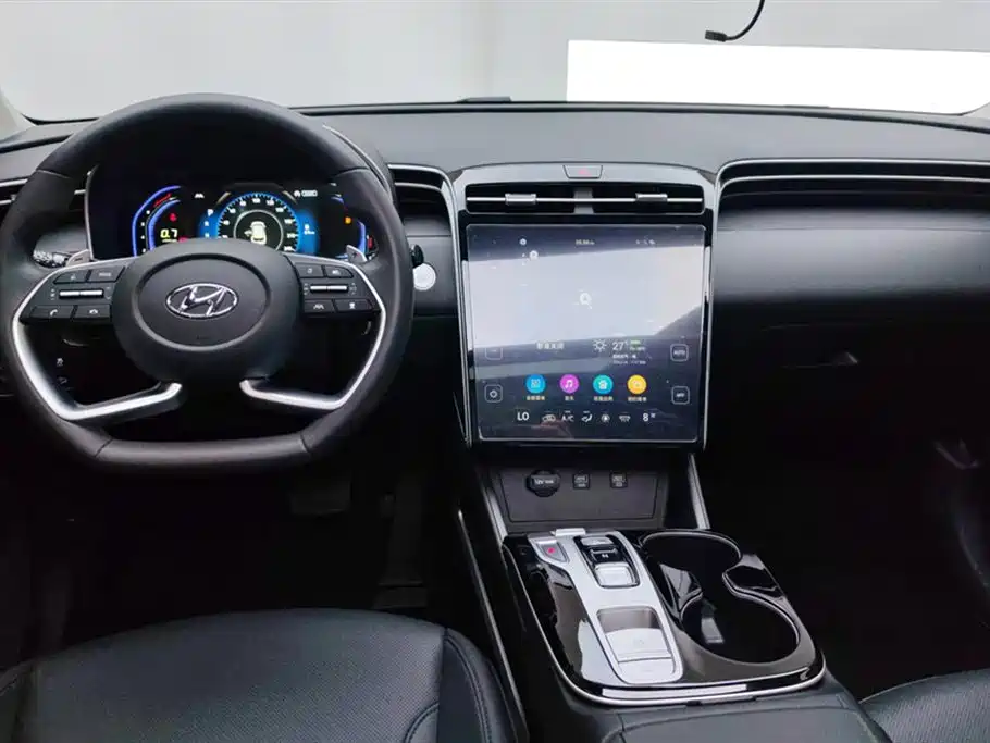 Hyundai Tucson 2023 — фото 12
