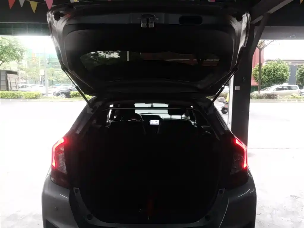 Honda Fit 2017 — фото 19