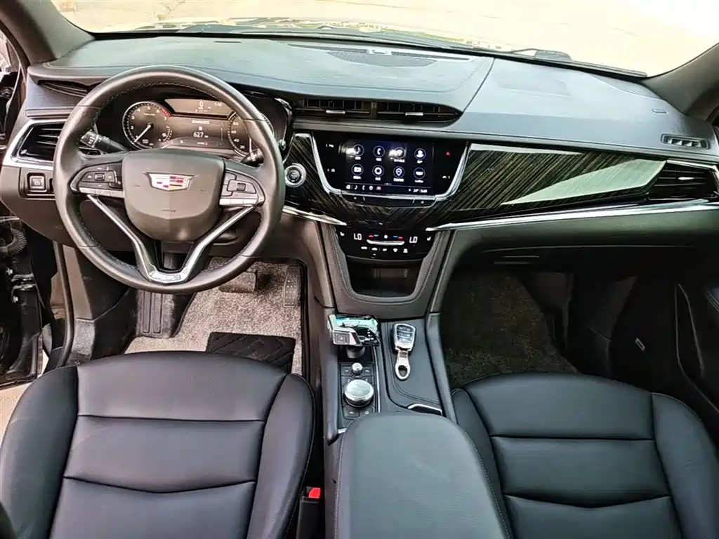 Cadillac XT6 2022 — фото 10