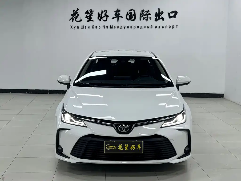 Toyota Corolla 2023 — фото 2
