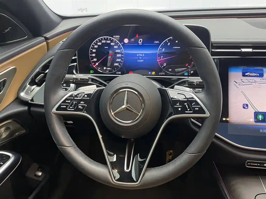 Mercedes-Benz E-Class 2024 — фото 14