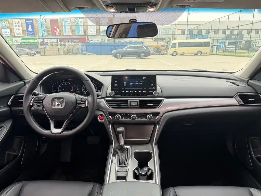 Honda Accord 2019 — фото 14