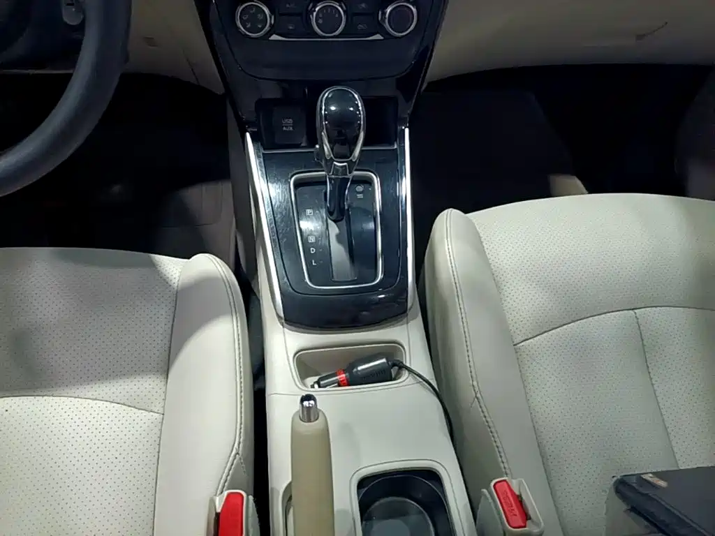 Nissan Sylphy 2017 — фото 14