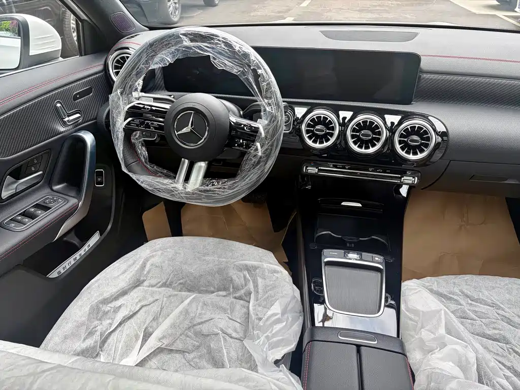Mercedes-Benz A-Class 2026 — фото 11