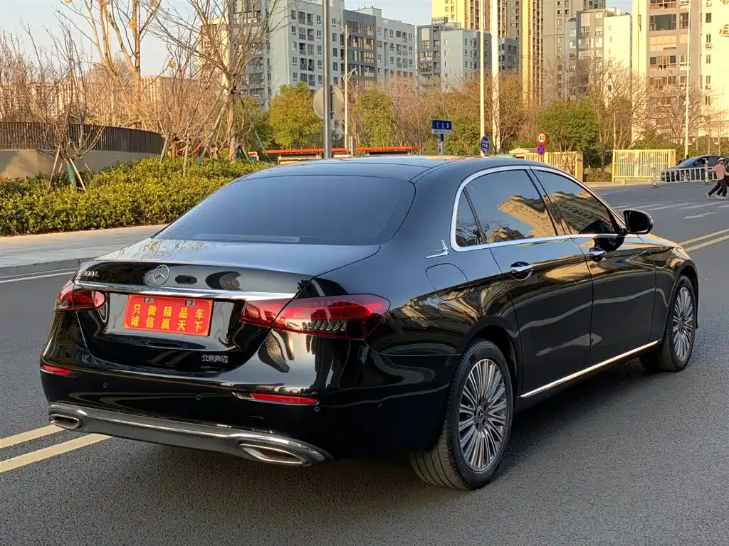 Mercedes-Benz E-Class 2023 — фото 4