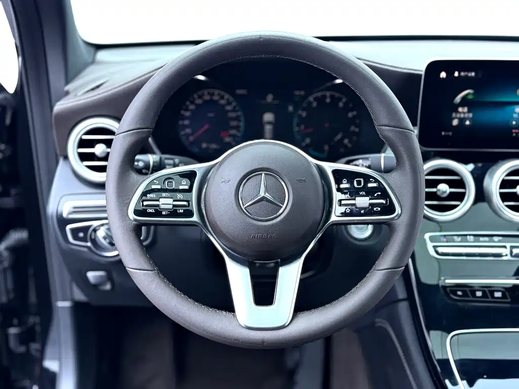 Mercedes-Benz GLC 2020 — фото 20