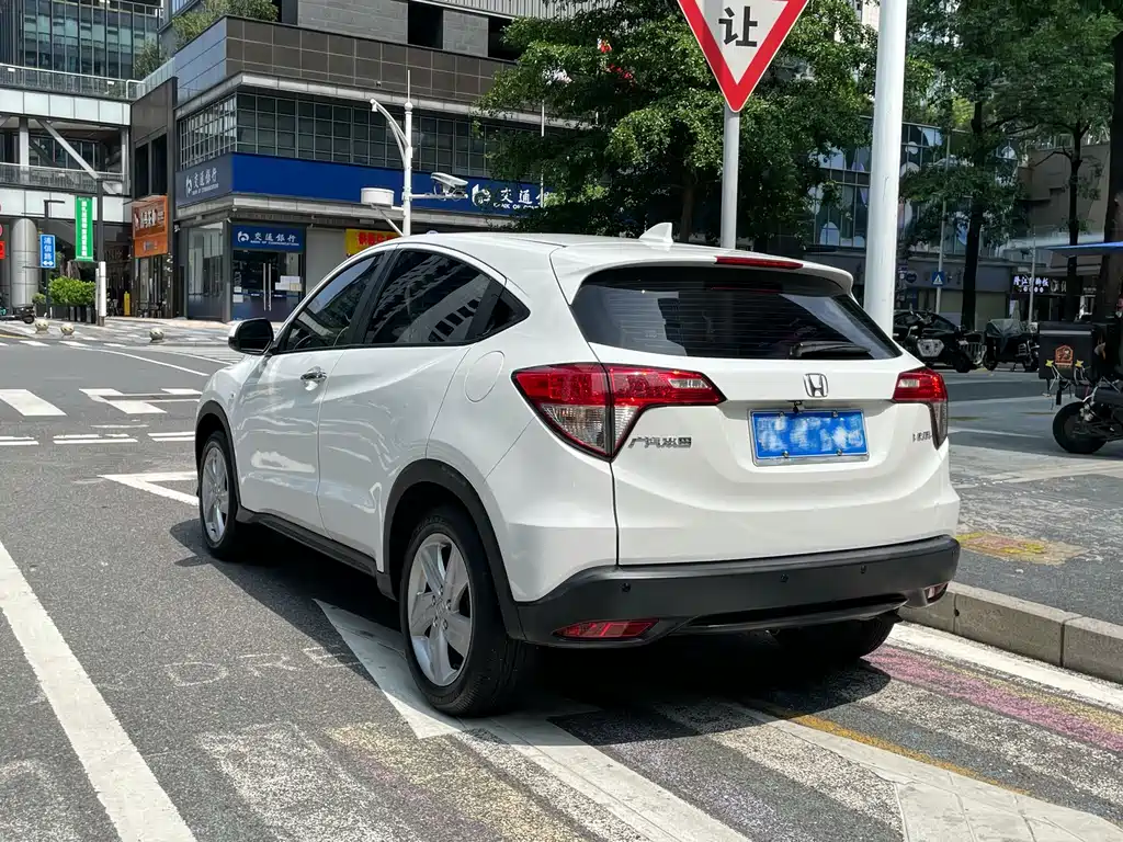 Honda Vezel 2023 — фото 6