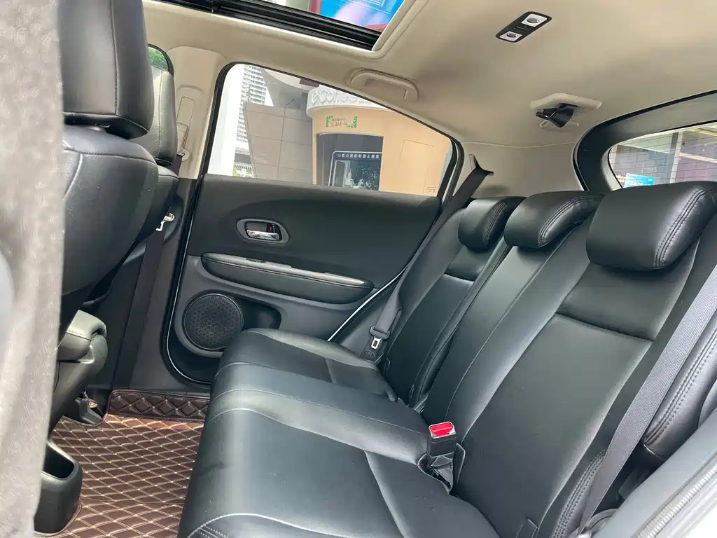 Honda Vezel 2023 — фото 16