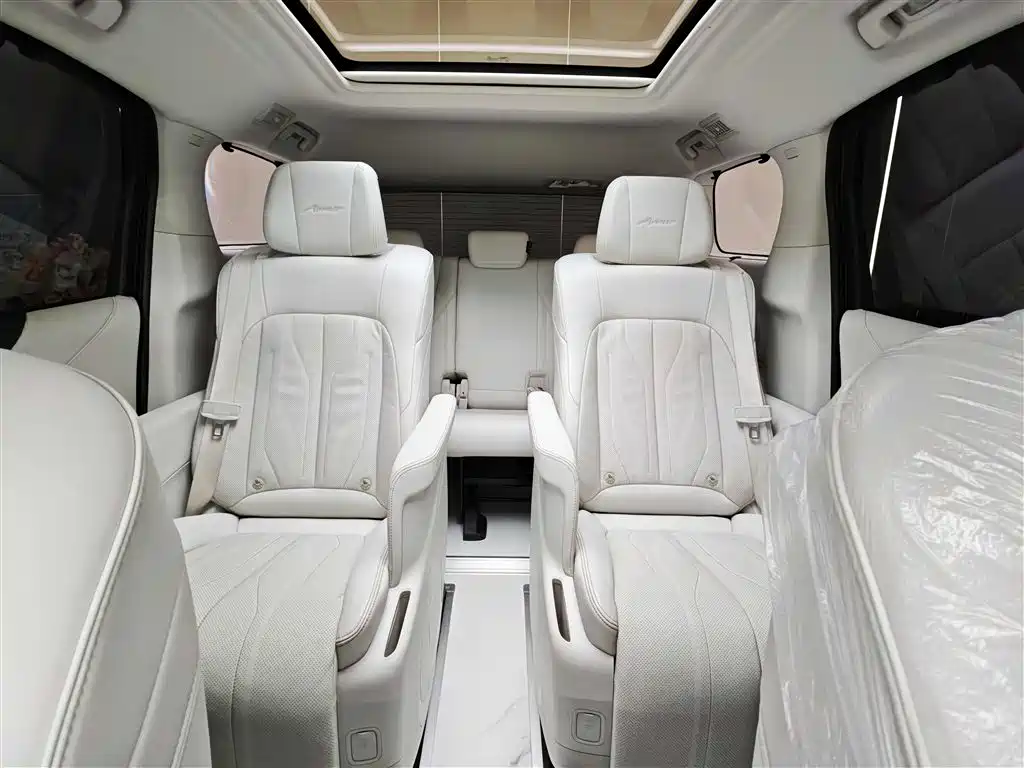 Buick GL8 Hybrid 2025 — фото 10