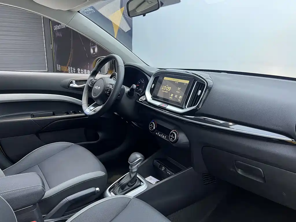 Kia KX1 2022 — фото 23