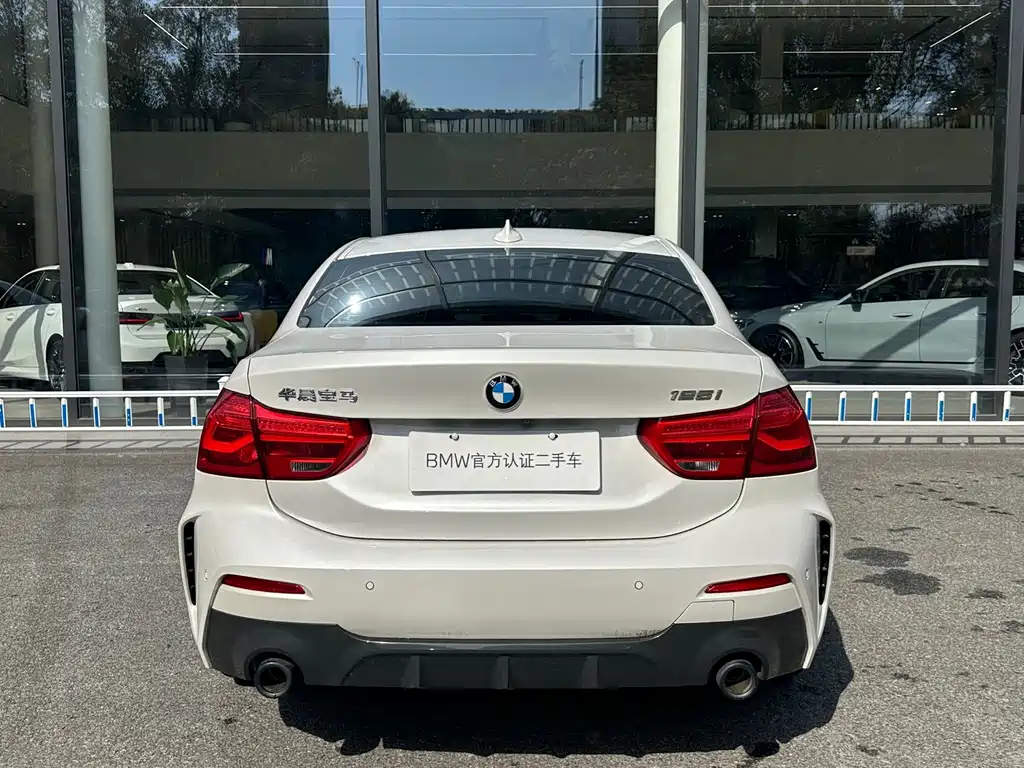 BMW 1 Series 2021