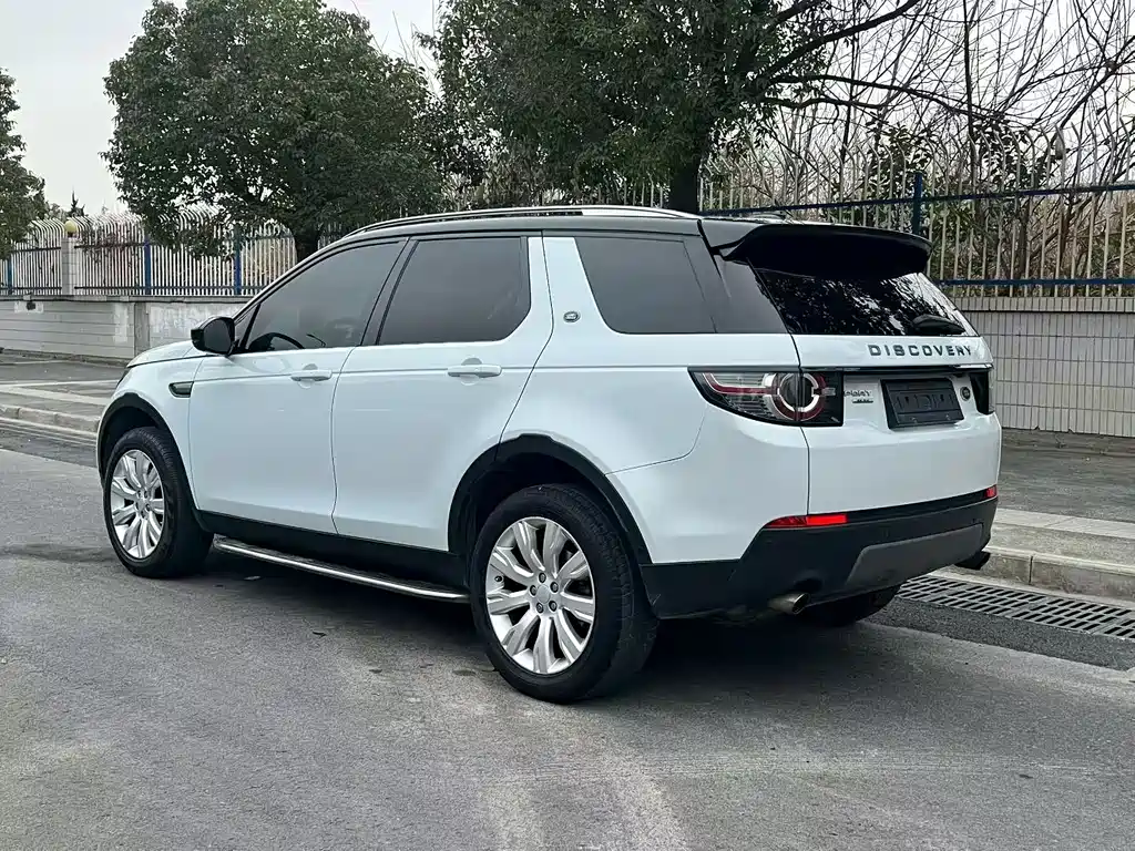 Land Rover Discovery Sport 2017 — фото 9