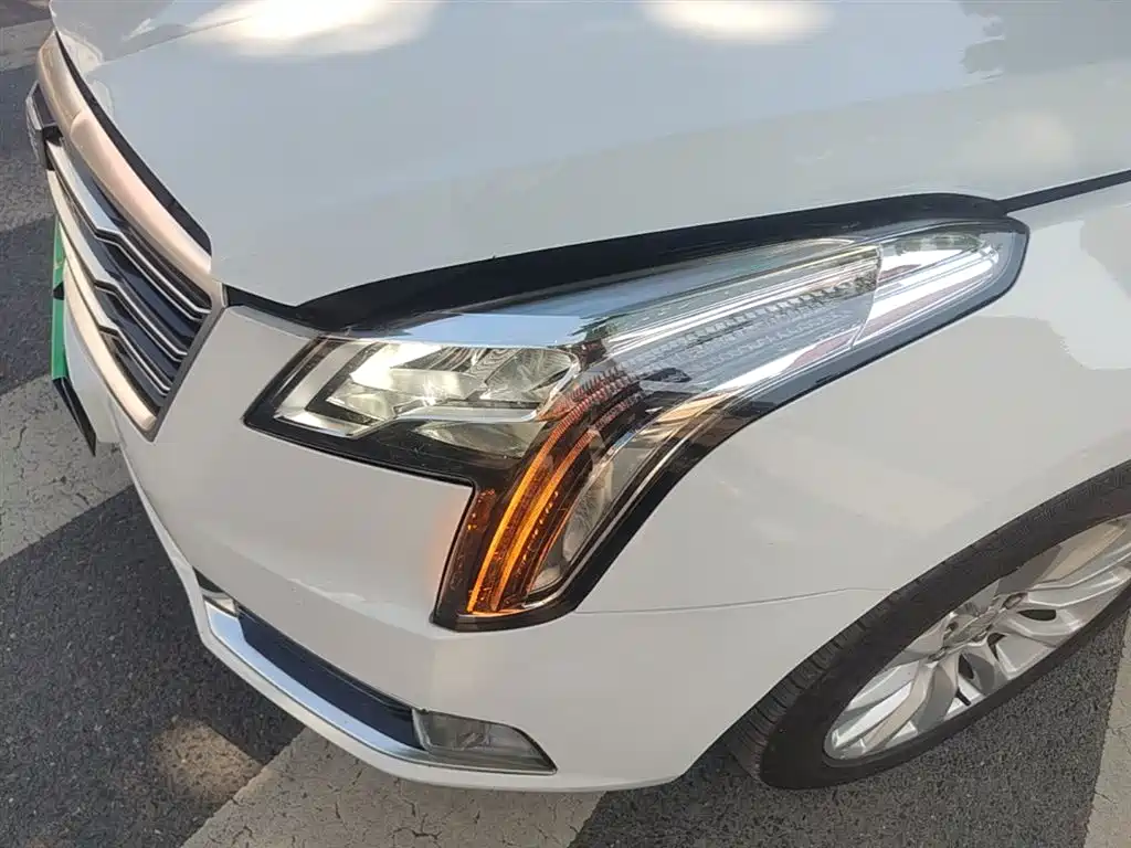 Cadillac XTS 2017 — фото 24