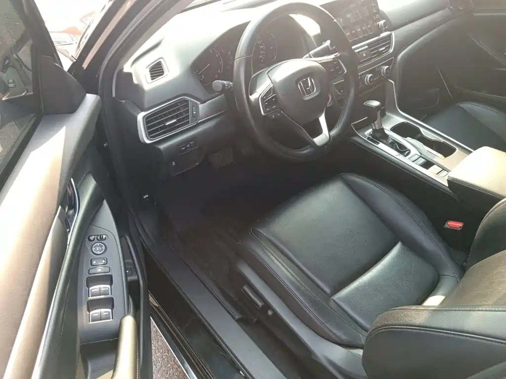 Honda Accord 2021 — фото 12