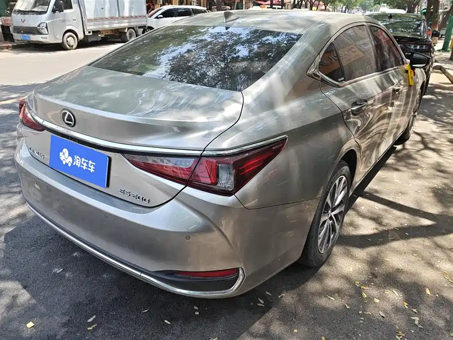 Lexus ES 2023 — фото 3
