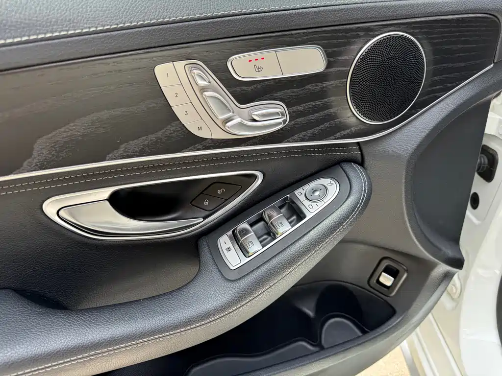 Mercedes-Benz C-Class 2019 — фото 18