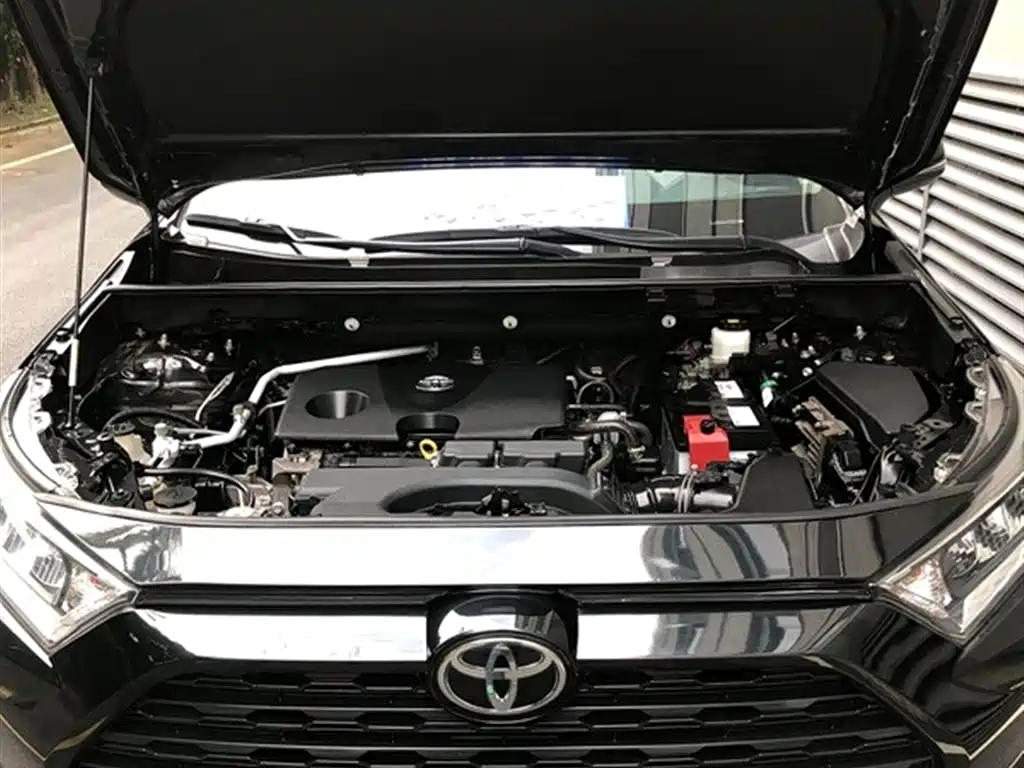 Toyota RAV4 2020 — фото 4