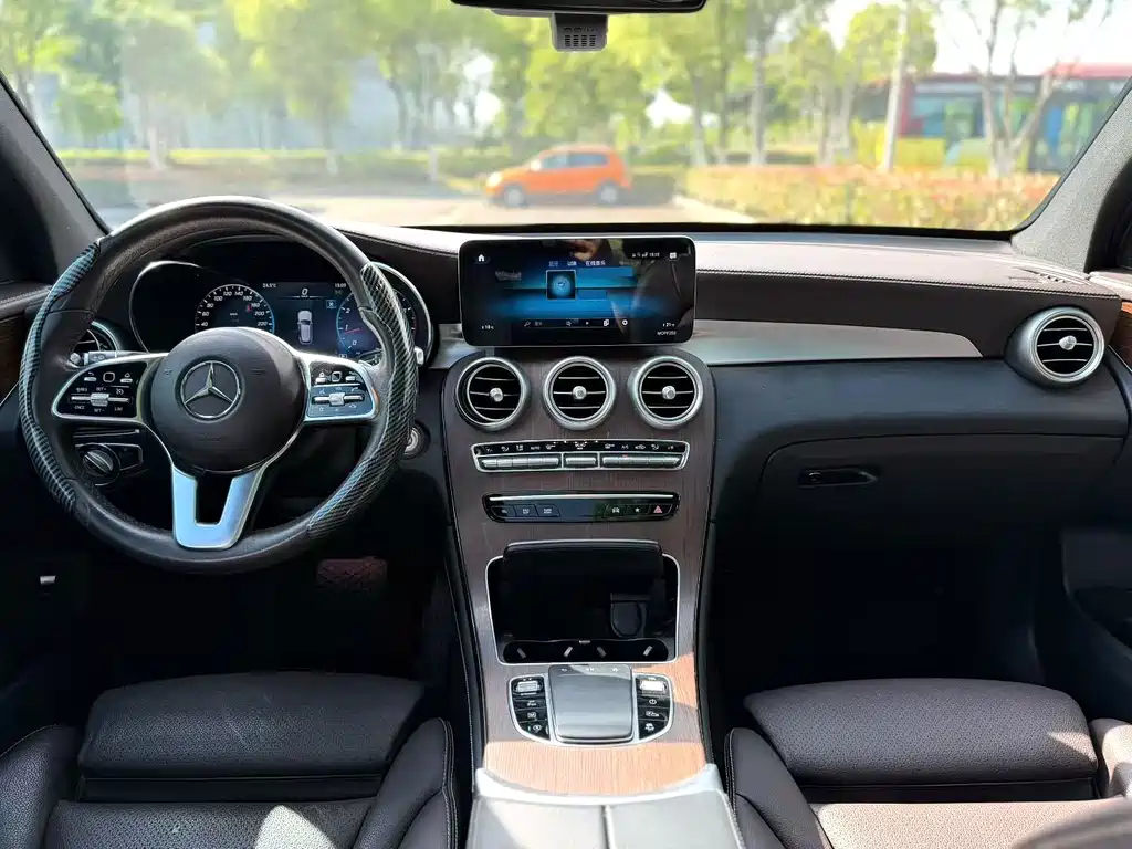 Mercedes-Benz GLC 2020 — фото 9