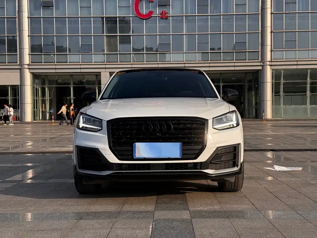 Audi Q2L 2021 — фото 2