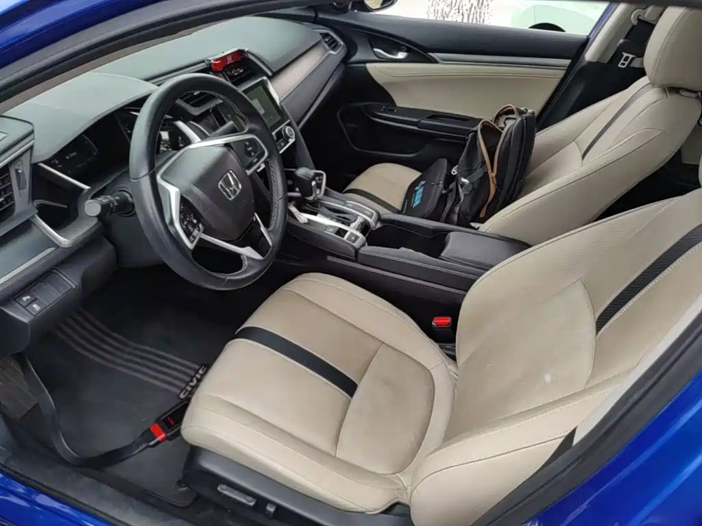 Honda Civic 2017 — фото 15