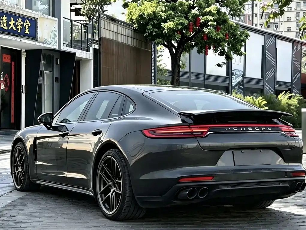 Porsche Panamera 2018 — фото 7