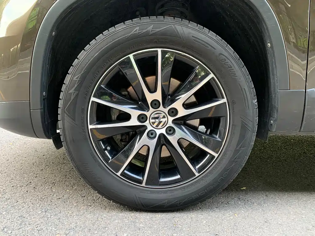 Volkswagen Tiguan 2016 — фото 18