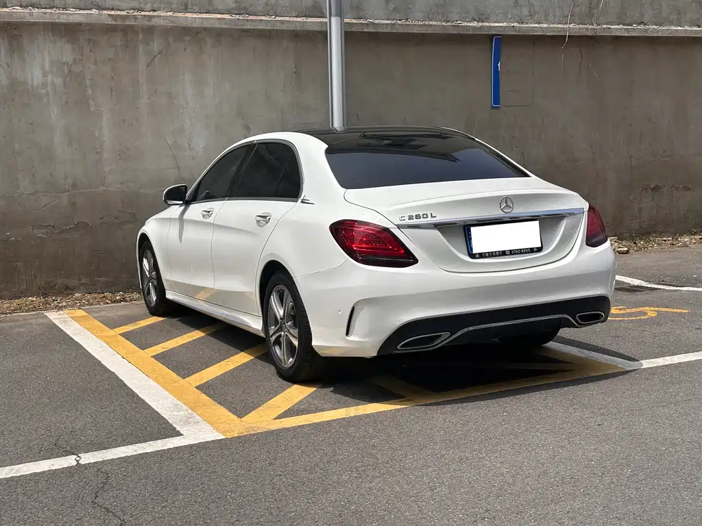 Mercedes-Benz C-Class 2019 — фото 14