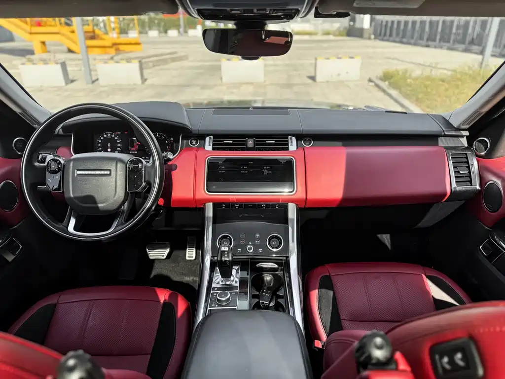Land Rover Sport 2021 — фото 11