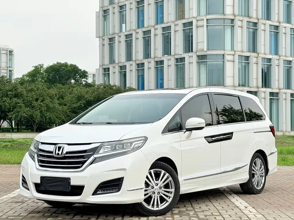Honda Elysion 2017 — фото 1
